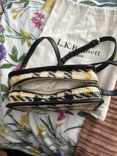 Bennett ladies hand bag - hand,