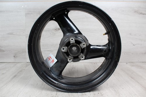 Hinter wheel rim the back - wheel, at