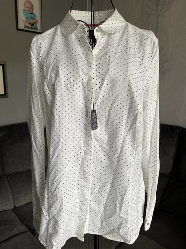 Ladies peep placket - no,