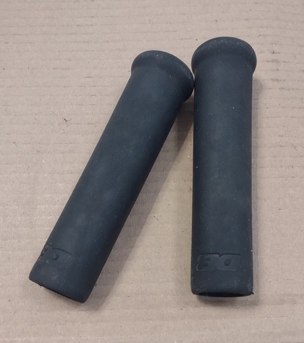 Diamondback bicycle grips - diamondback, old