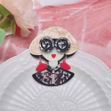Fashion Acrylic Girl Brooch