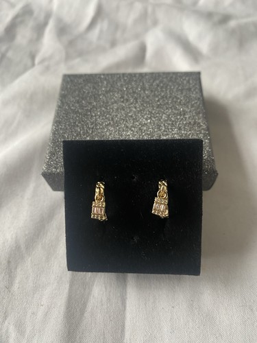 Pretty small gold - pretty,