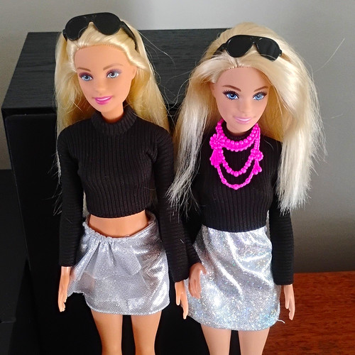 Blonde barbies black - 2,