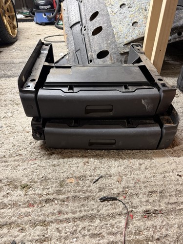 Touran seat bases - seat,