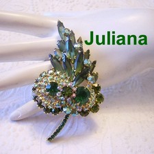 JULIANA Book Piece
