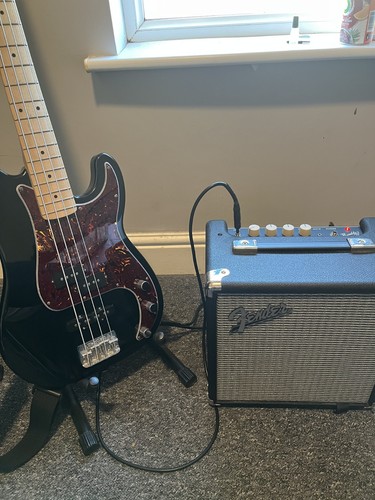 Fender rumble 15w - 15w, bass