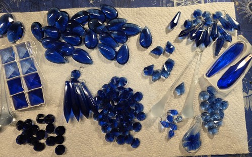 Blue pale faceted - &,