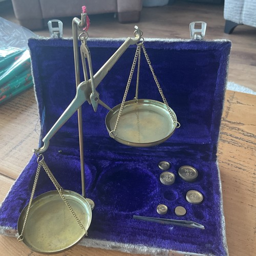 Old brass weigh - brass,