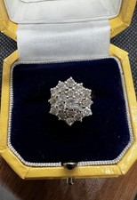 18ct Gold 1ct (approx) Diamond Cluster Ring 19 Diamonds