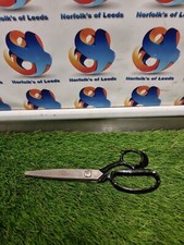 Pinking Shears Precision