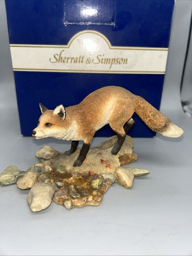 Stunning fox statue - stunning,