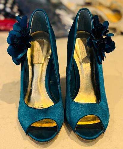 Stunning teal red - stunning,