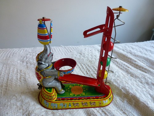 Tinplate clockwork circus - clockwork,