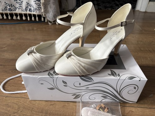 Gorgeous wedding shoes - wedding,