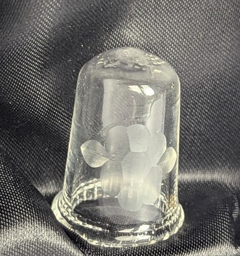 Unusual etched glass - unusual, crystal