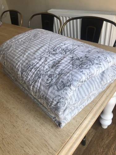 Patchwork look bedspread - patchwork,