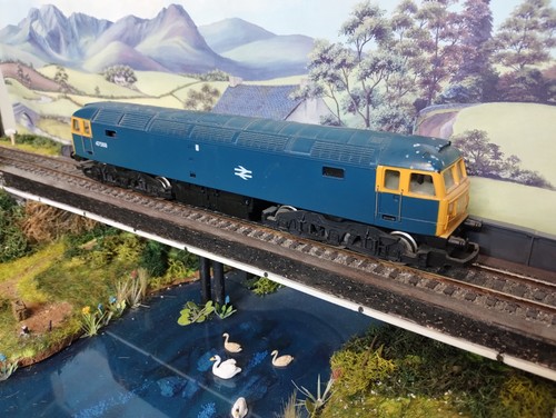 Hornby blue class 47 - br,