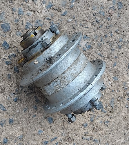 Triumph t140 tr7 rear - rear, hub