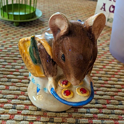 Unmarked hand painted mouse - unmarked,