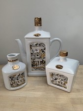 GIN TEAPOT, SUGAR POT WITH LID