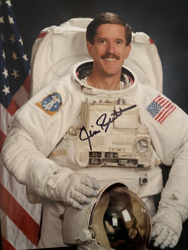 Original autographed photo - photo, of