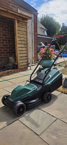 Small lawn mower compact - lawn,