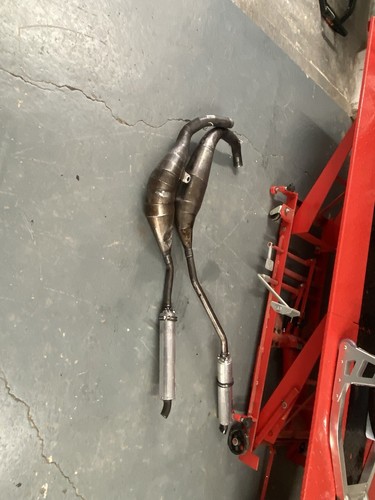 Suzuki tyga pipes - pipes,
