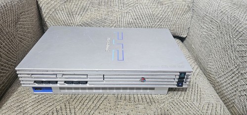 Play station silver console - 2,