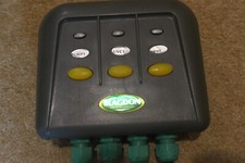 Blagdon Powersafe Pond SwitchBox 3 Way Garden Waterproof Electrical Supply