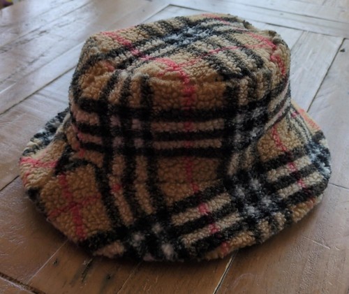 Burberry childrens hat - childrens,