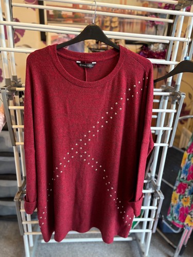 Evans jumper new tagged - new, long