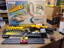 Vtg TYCO Cliff Hangers No 6208