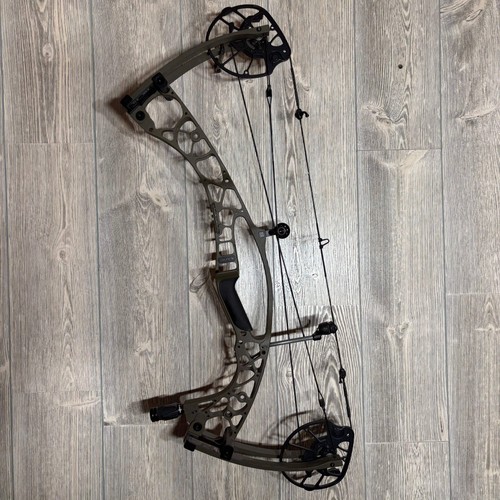 Used hoyt alpha - used,