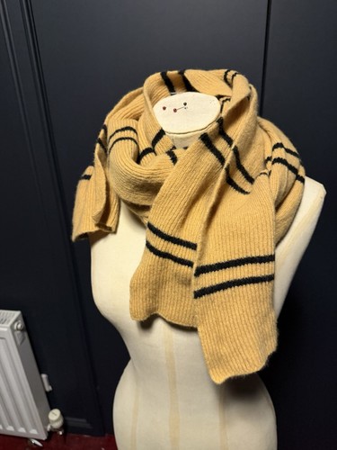 Harry potter hufflepuff scarf - harry,