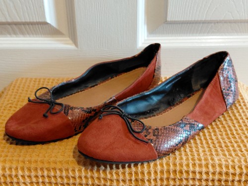 Ladies size nice flat brown - 7,