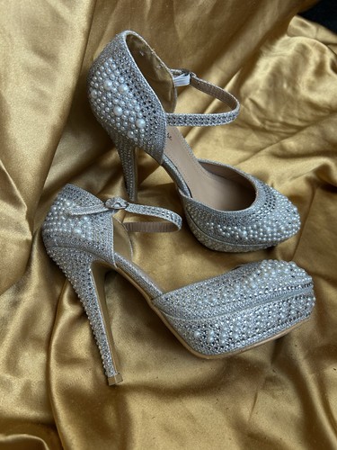 1979 est sandal - est, house