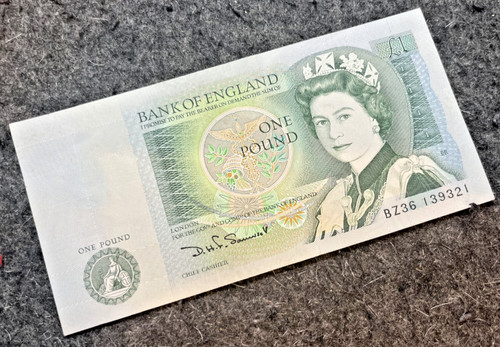 Vintage bank england qe2 - bank,