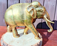 Large Brass Indian Elephant 11 inches long x 8 inches tall weighs 3.3 Kg