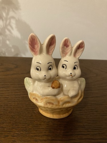 Rabbit bunny figurine - rabbit, x