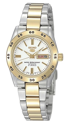 Seiko small ladies watch - small,