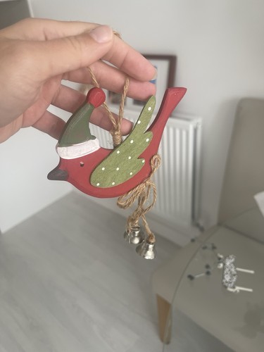 Hanging wooden robin - hanging,