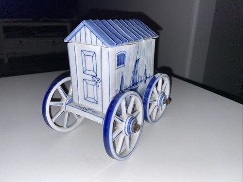 Ceramic blue white patterned - blue,