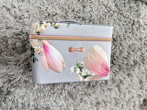 Ted baker vanity case - ted,