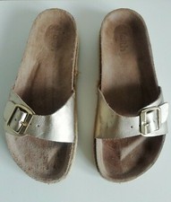 Faith Gold Leather Single