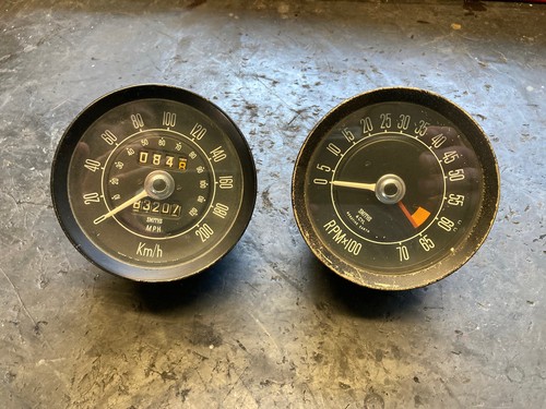 Pair speedometer tachometer - pair, speedometer-tachometer