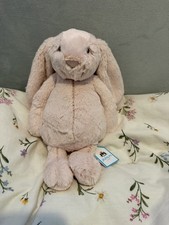 NEW WITH TAGS. Jellycat Bunny