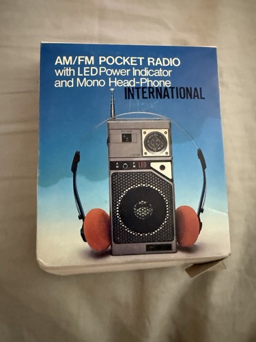 Vintage pocket radio - pocket, am/fm
