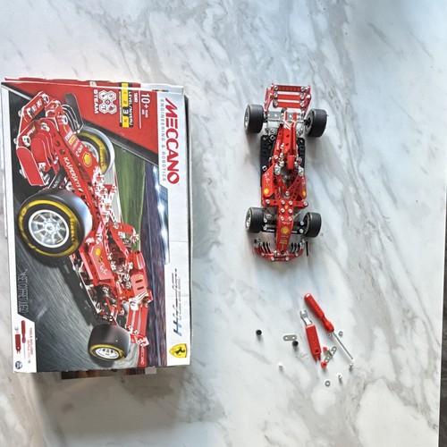 Meccano ferrari building - meccano,