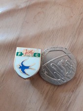 A NICE CARDIFF CITY WALES BADGE