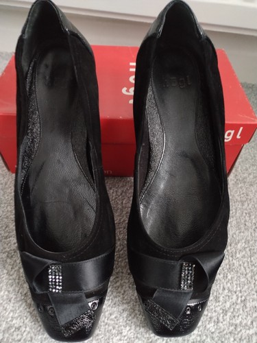 Women black soft - suede, court